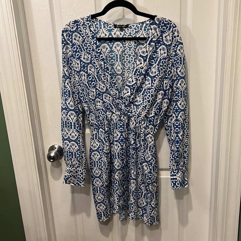Lauren Gold Long Sleeve Dress! Size Medium